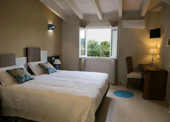 Avion B&B Elmas